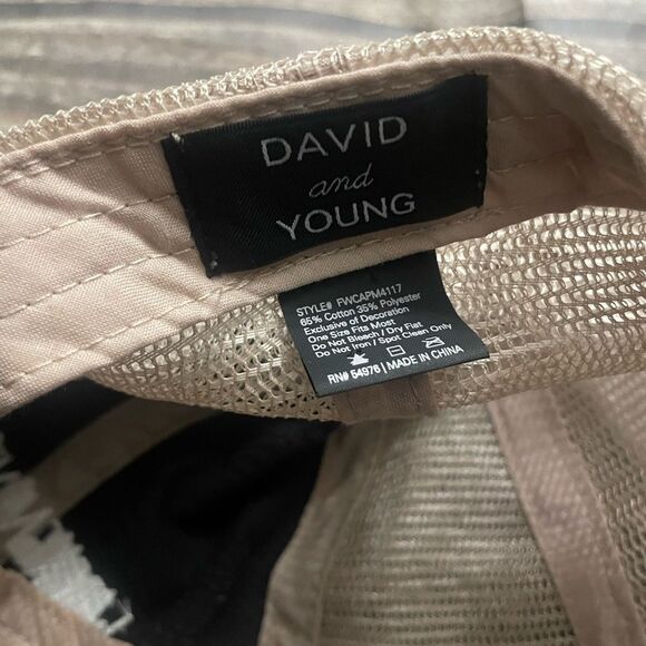 Weekend Vibes Hat - Picture 4 of 4